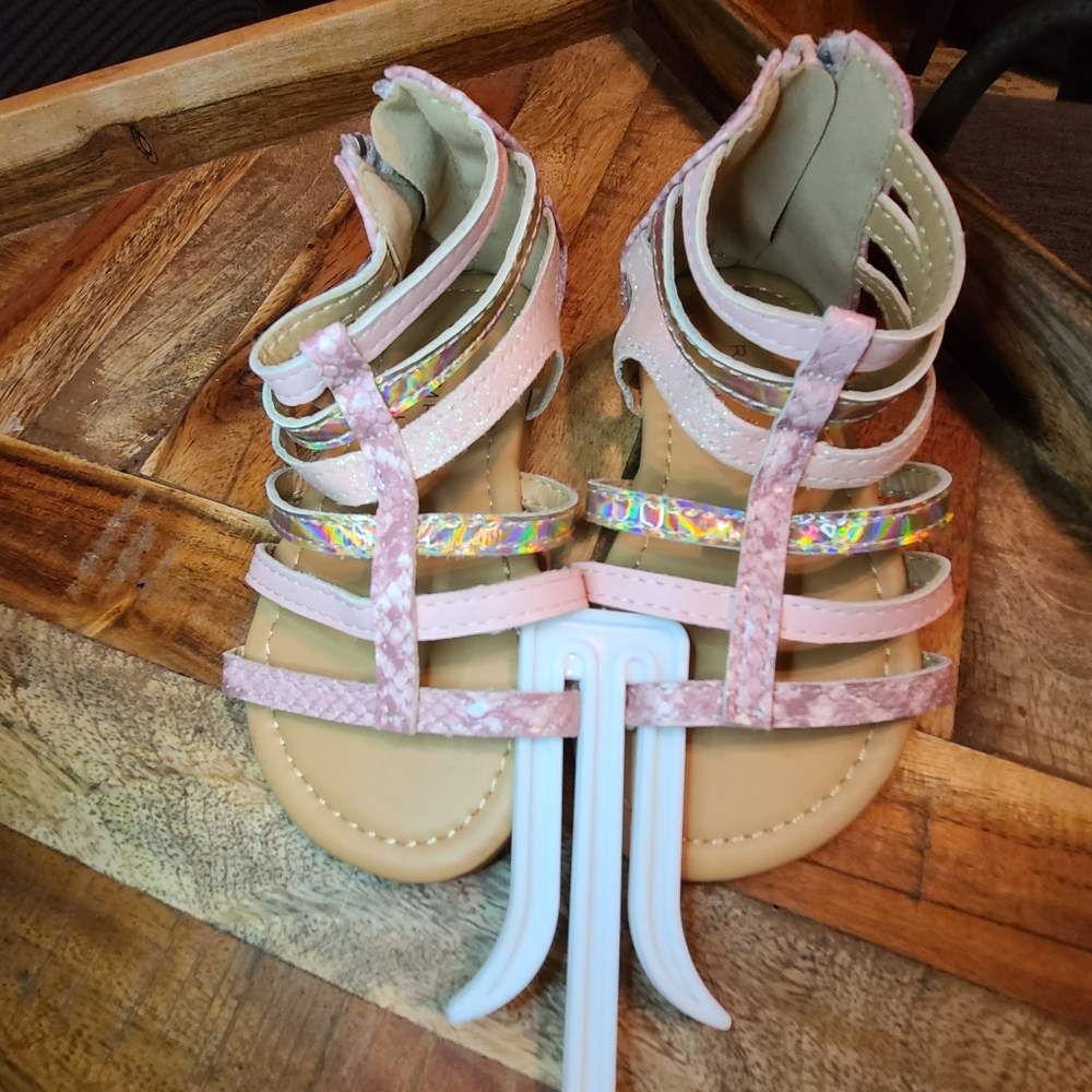 Toddler girls sz 8 sandal
